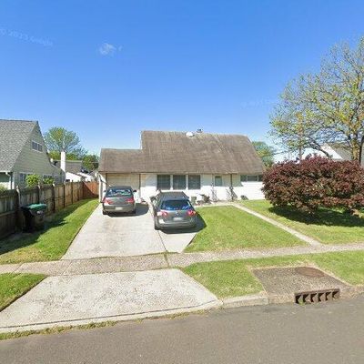 73 Jolly Ln, Levittown, PA 19055