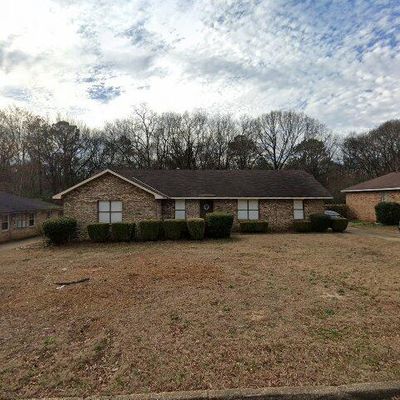 626 Hillsboro Rd, Montgomery, AL 36109