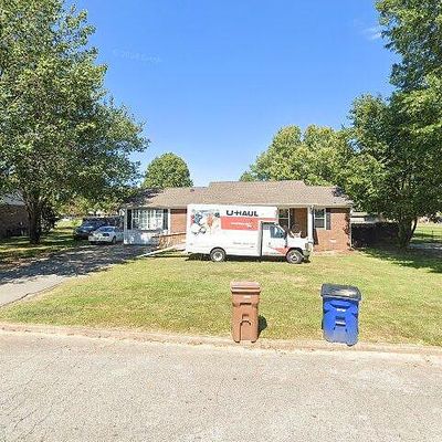 63 Greenbriar Ave, Lexington, TN 38351