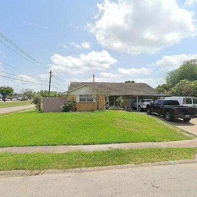 6301 Rowan Ln, Houston, TX 77074