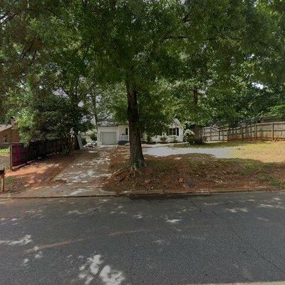 631 N Race St, Statesville, NC 28677