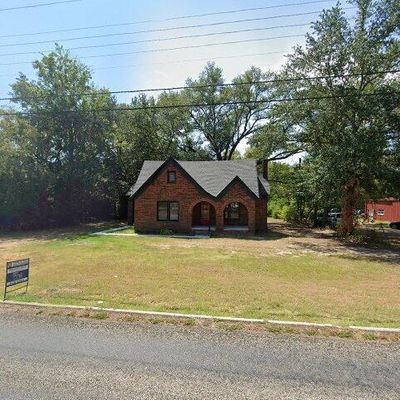 631 W Broad St, Mineola, TX 75773