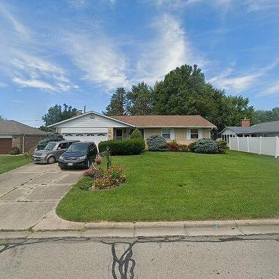 633 Hiatt Ave, Wilmington, OH 45177