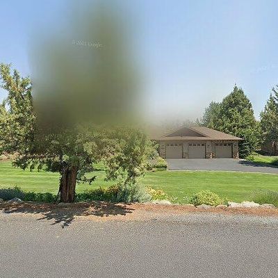 63510 Overtree Rd, Bend, OR 97701