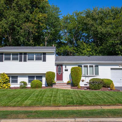 64 Annapolis Dr, Hazlet, NJ 07730