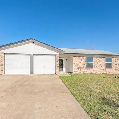 6429 Macarthur Dr, Watauga, TX 76148