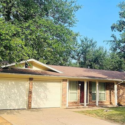 65 Somerset Ter, Bedford, TX 76022