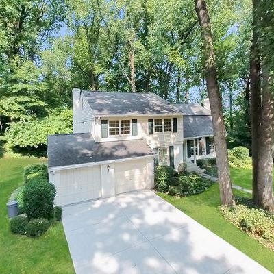 6609 Oakwood Ct, Falls Church, VA 22041