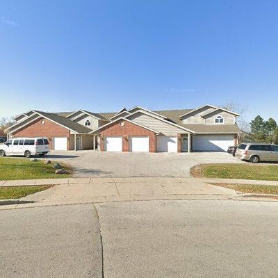 668 Westfield Way, Pewaukee, WI 53072