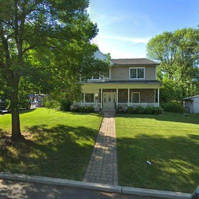 67 Knollwood Dr, Paramus, NJ 07652