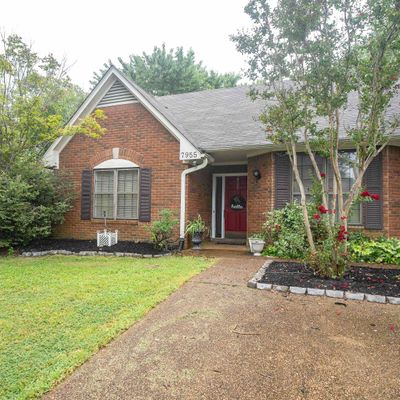 7955 Hunters Crossing Dr, Memphis, TN 38018