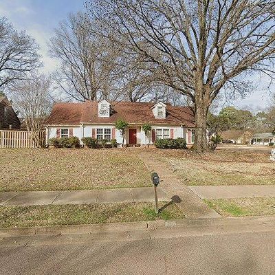 7954 Neshoba Rd, Germantown, TN 38138