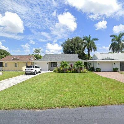 8 Crooked Ln, Naples, FL 34112