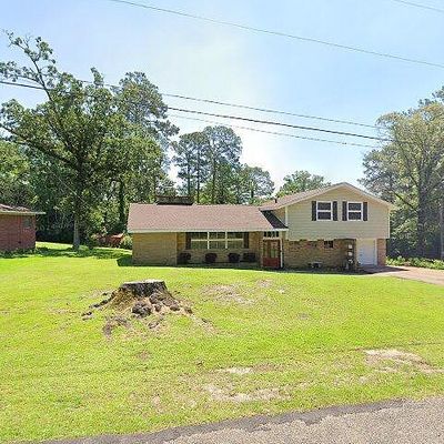 8 Oak Crest Dr, Laurel, MS 39440