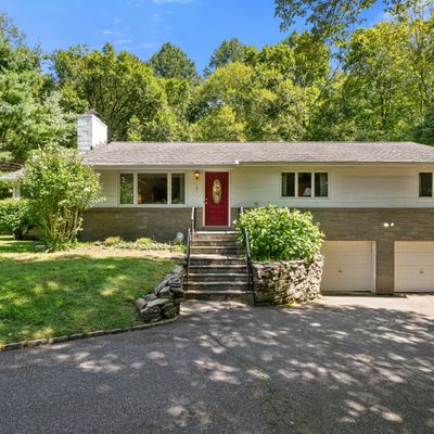 8 Theodore Rd, Shelton, CT 06484