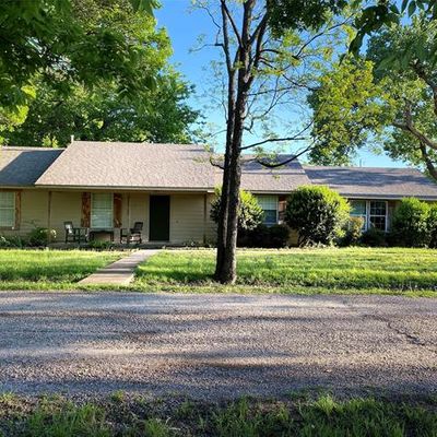 800 Lee St, Tioga, TX 76271