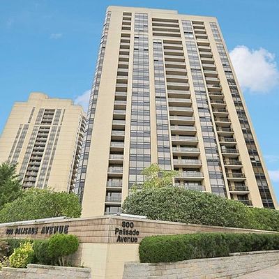 800 Palisade Ave, Fort Lee, NJ 07024