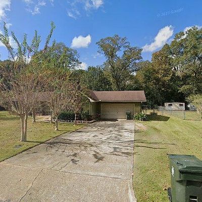 812 Wimbledon Dr, Dothan, AL 36305