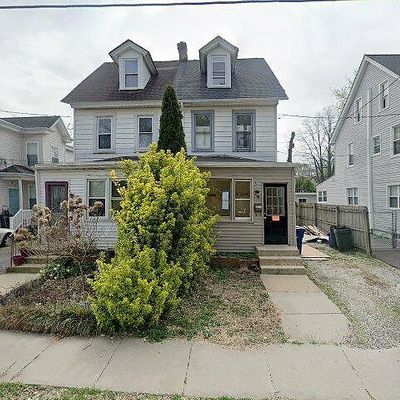 82 E 3 Rd St, Moorestown, NJ 08057