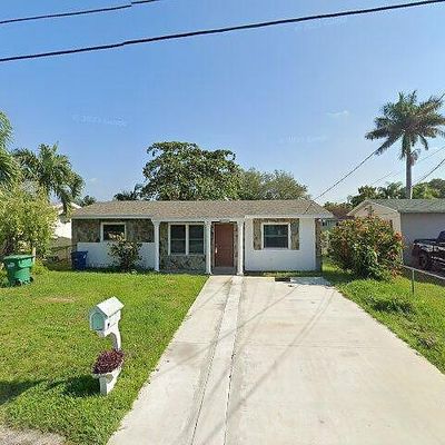 8221 Nw 14 Th Pl, Miami, FL 33147