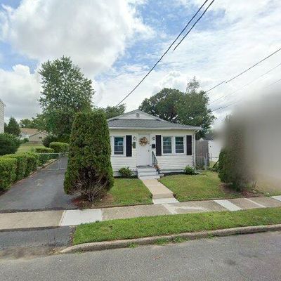 8226 Balfour Rd, Pennsauken, NJ 08110