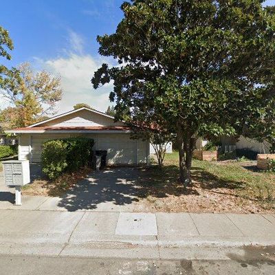 8229 Center Pkwy, Sacramento, CA 95823