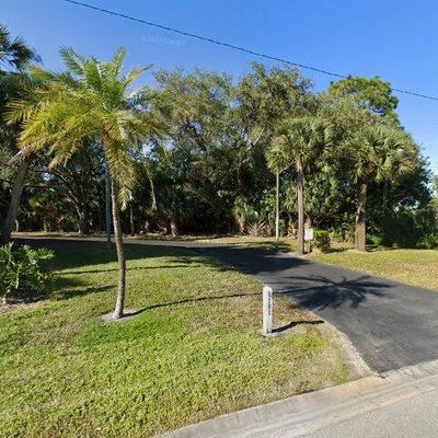 8301 Bardmoor Blvd, Seminole, FL 33777