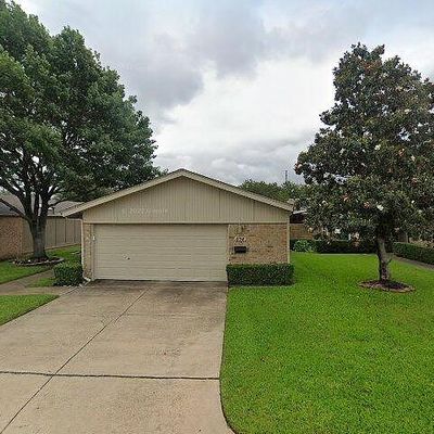 834 Harwood Rd, Bedford, TX 76021