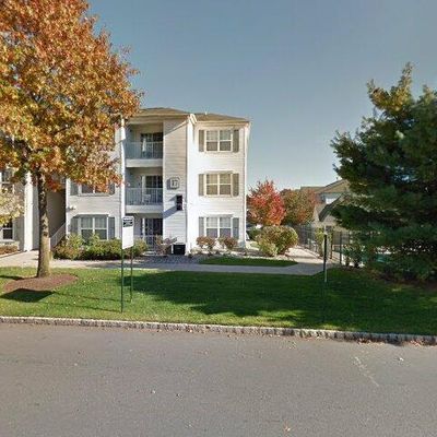 835 Waterford Dr, Edison, NJ 08817