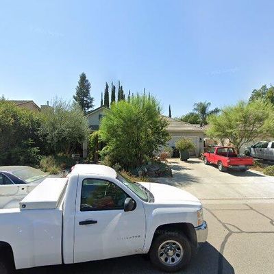 839 W Kimball Ave, Visalia, CA 93277