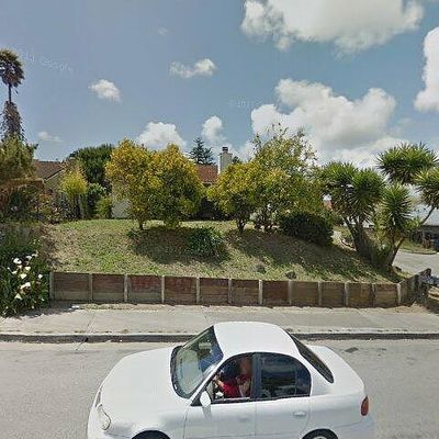 84 Lawrence Ave, Watsonville, CA 95076