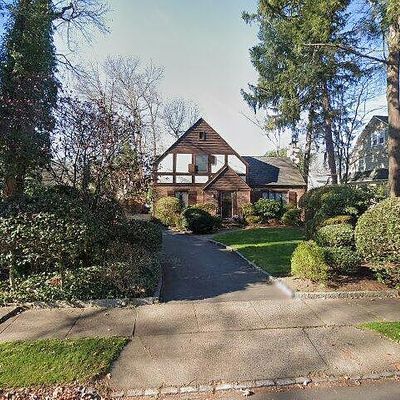 840 Shackamaxon Dr, Westfield, NJ 07090