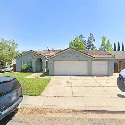 851 Wristen Way, Galt, CA 95632