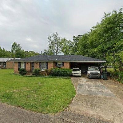 737 Cox Ave, Holly Springs, MS 38635