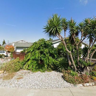 737 Crestview Dr, Pinole, CA 94564