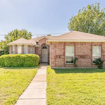 7400 Cross Ridge Cir, Fort Worth, TX 76120