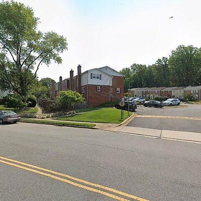 7401 Jayhawk St, Annandale, VA 22003