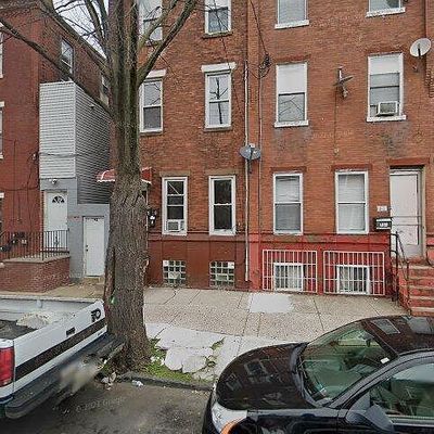 741 Jackson St, Philadelphia, PA 19148