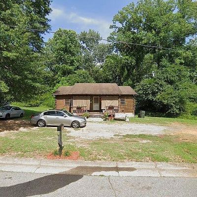 744 22 Nd St Ne, Hickory, NC 28601