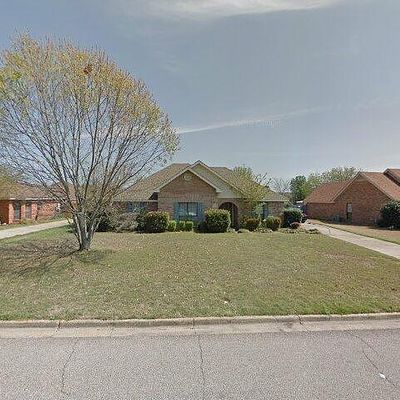 747 Summer Ln, Prattville, AL 36066