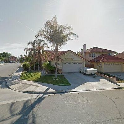 7555 Honeysuckle St, Fontana, CA 92336