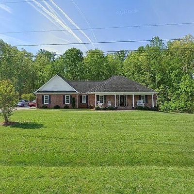 7557 Dubach Rd, Summerfield, NC 27358