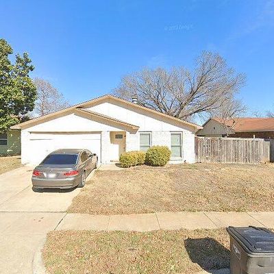 7617 Spicebush Rd, Fort Worth, TX 76133