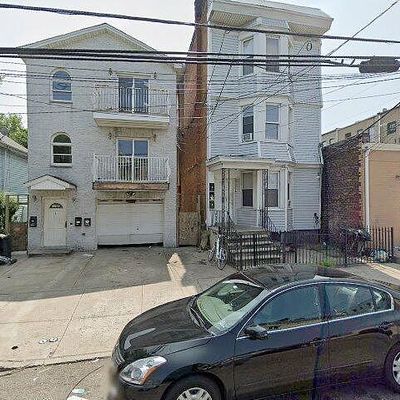 77 Grant Ave, Jersey City, NJ 07305