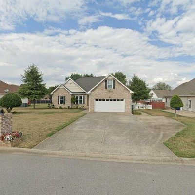 771 Mcclain Dr, Clarksville, TN 37040