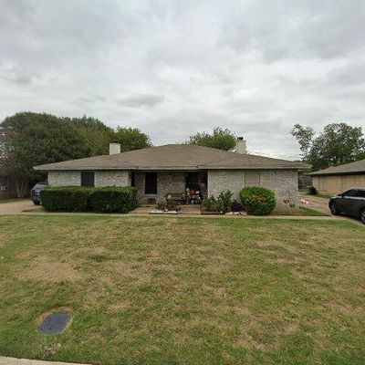 7728 Jennifer Ln, North Richland Hills, TX 76182