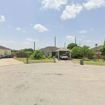 7809 Palm Grove Dr, Brownsville, TX 78521