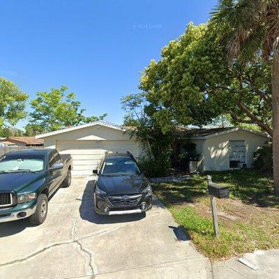 7831 Red Run Dr, Port Richey, FL 34668