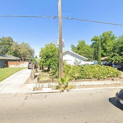 784 Sunnyside Ave, Clovis, CA 93611