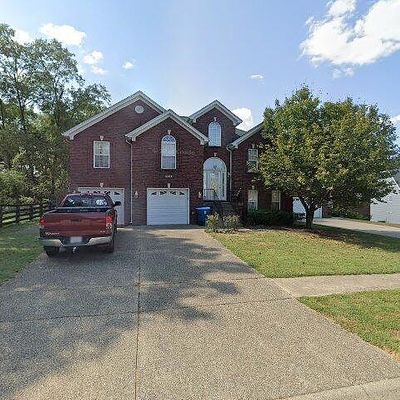 9116 Fox Chase Rd, Louisville, KY 40228